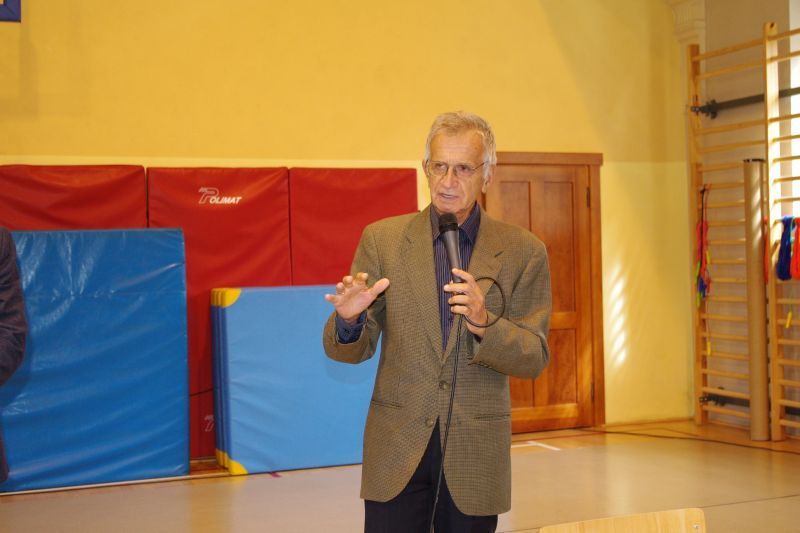 Ilustracja do informacji: Spotkanie z Jackiem Fedorowiczem – znanym polskim satyrykiem