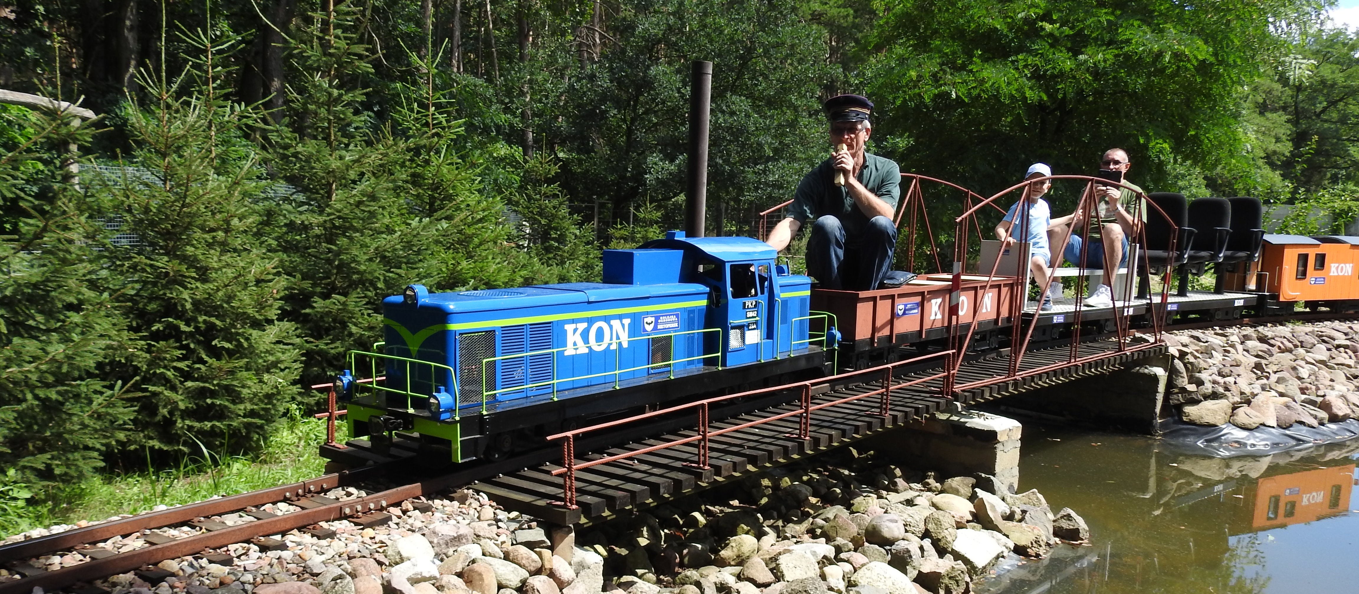 Baner: Kolejka nietoperek