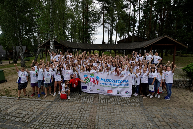 Ilustracja do informacji: Projekt Młodzieżowa Akademia Komunikacji - MAK