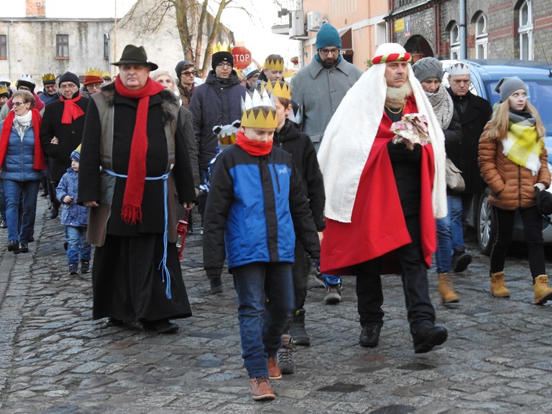 Ilustracja do informacji: Orszak Trzech Króli w Międzyrzeczu 