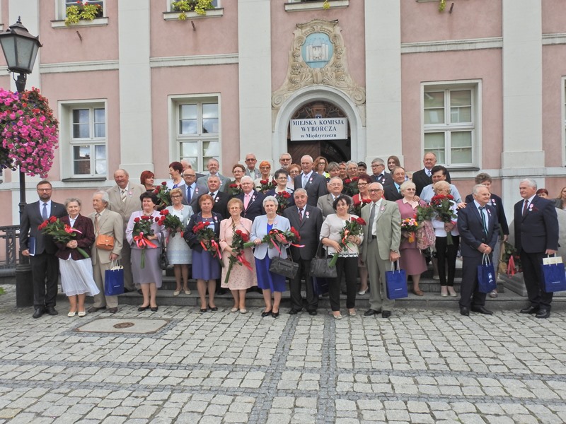 Ilustracja do informacji: Złote i diamentowe gody w ratuszu