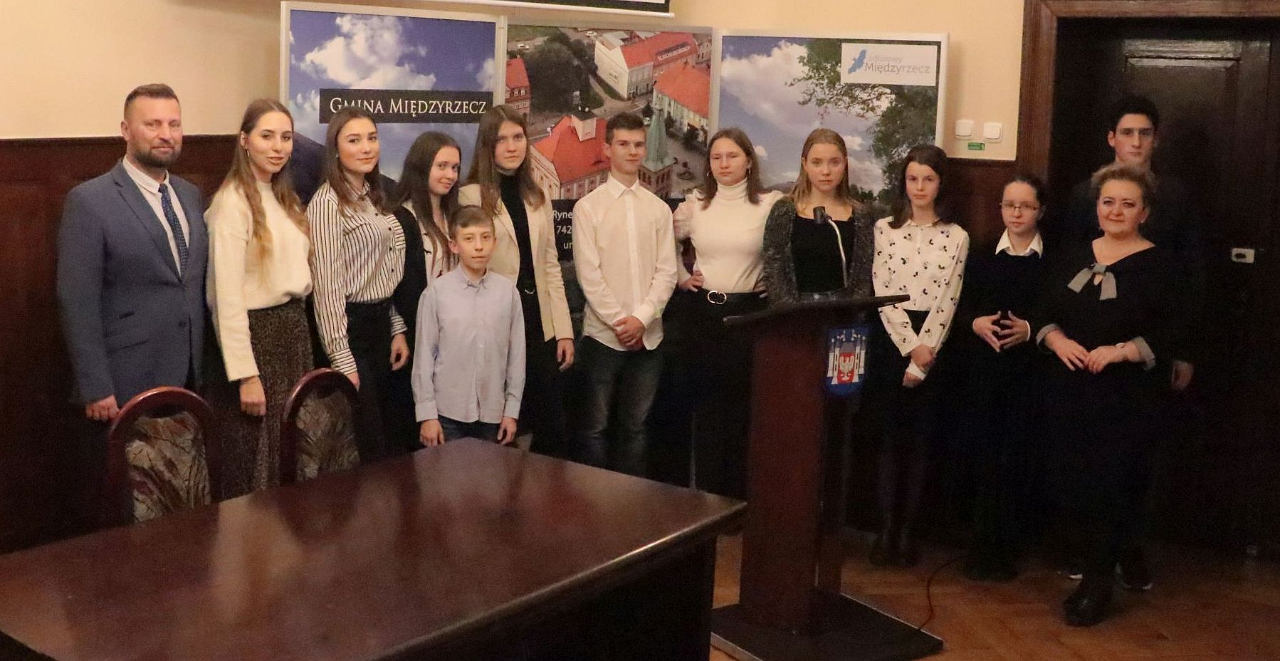 Ilustracja do informacji: Młodzi wzięli władzę w swoje ręce 