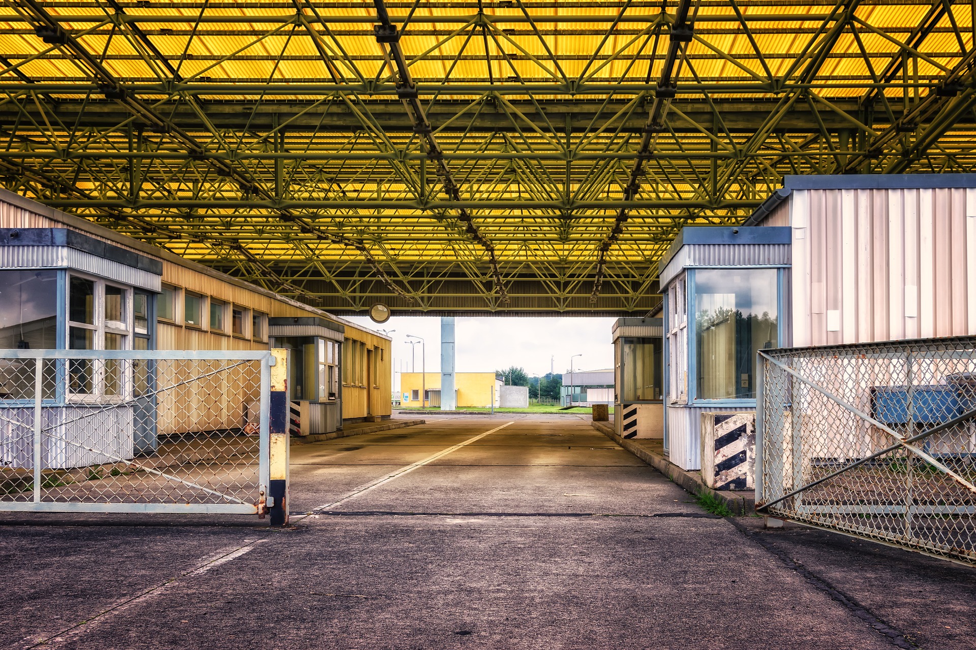 Ilustracja do informacji: Koronawirus: Ograniczenia w przekraczaniu granicy