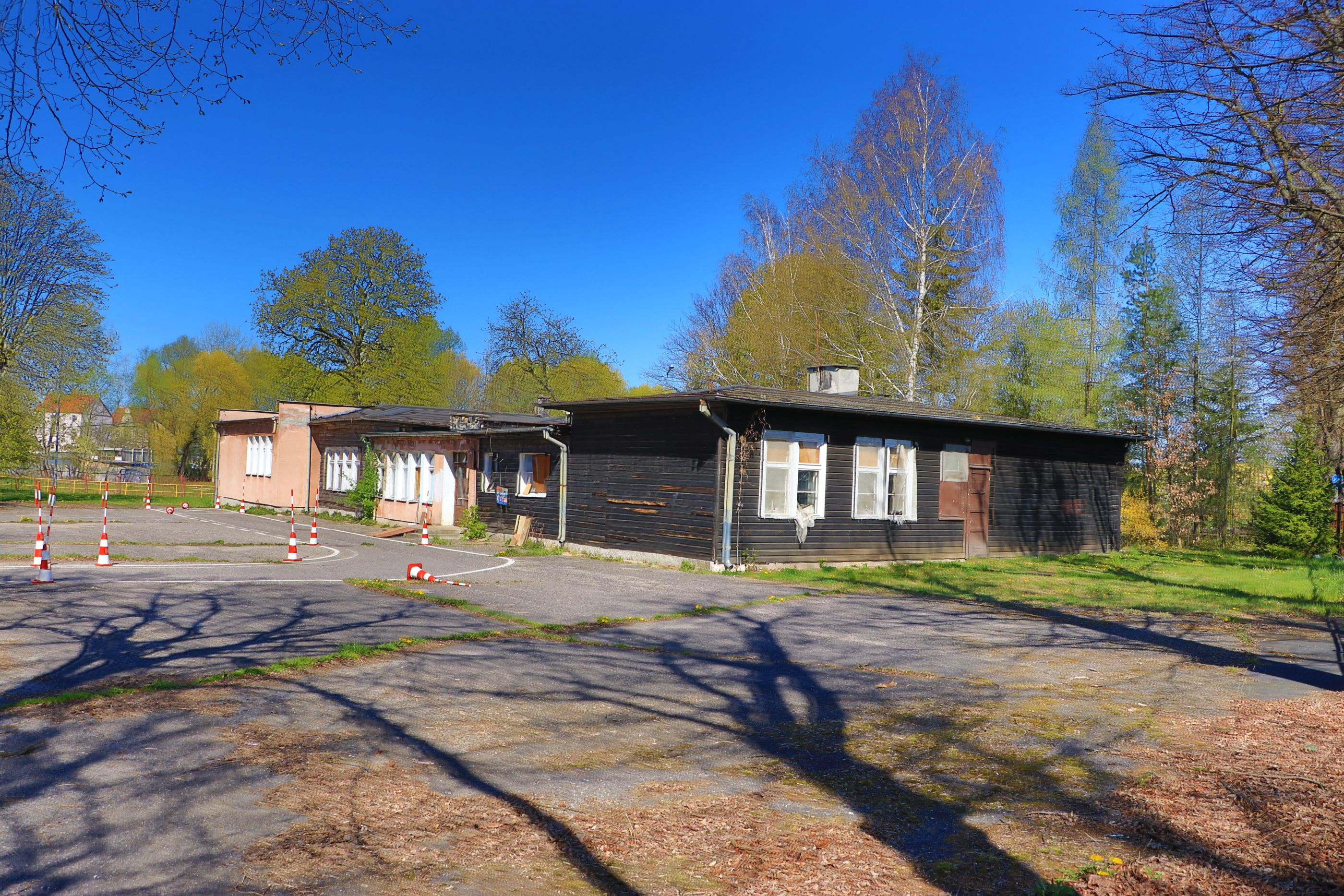 Ilustracja do informacji: Sala gimnastyczna oraz kuchnia ze stołówką