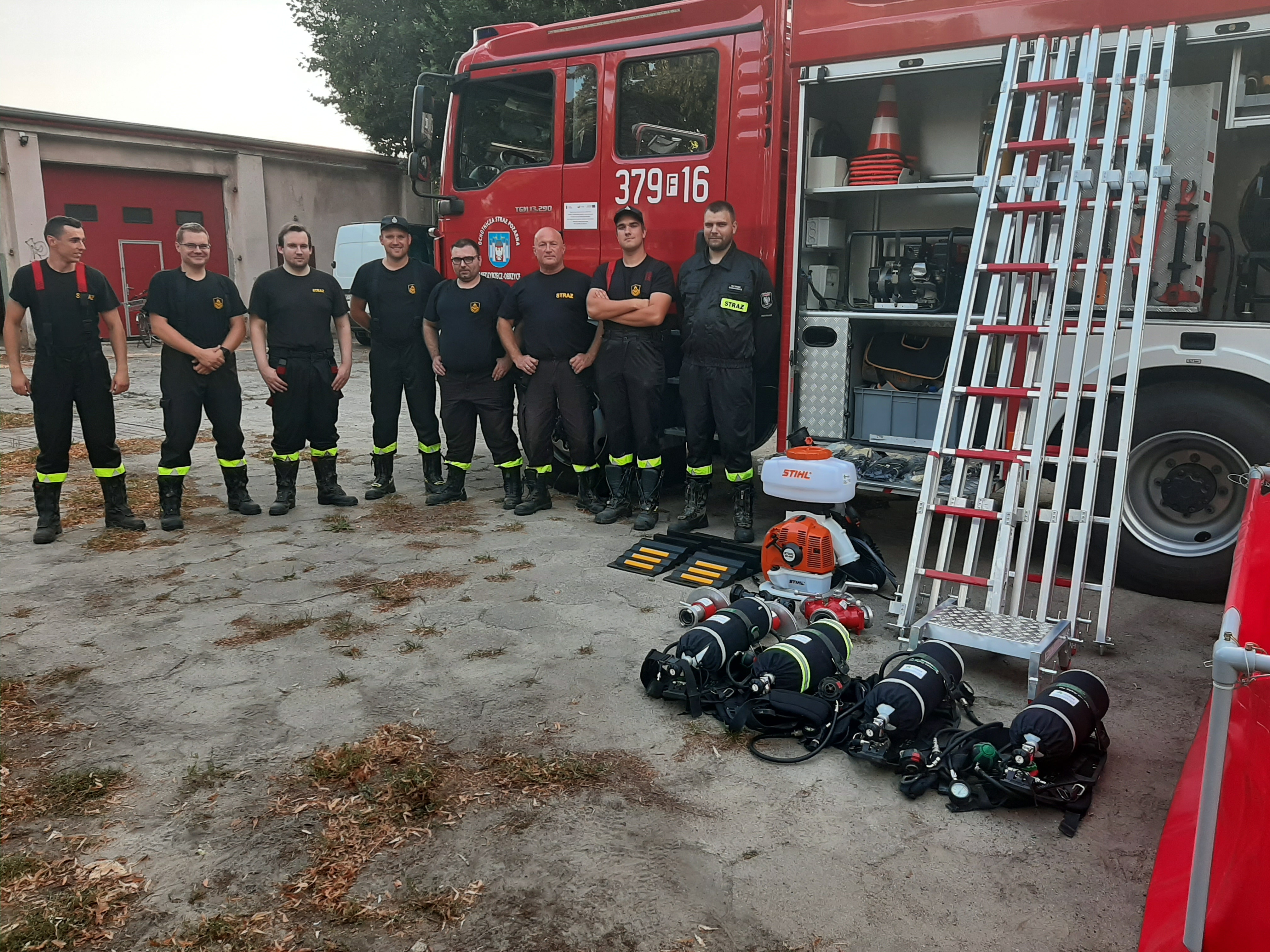 Ilustracja do informacji: Nowoczesny sprzęt ratowniczy dla naszych strażaków-ochotników 