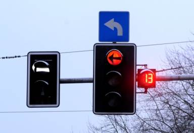 Ilustracja do informacji: Montaż liczników czasu sygnalizacji świetlnej