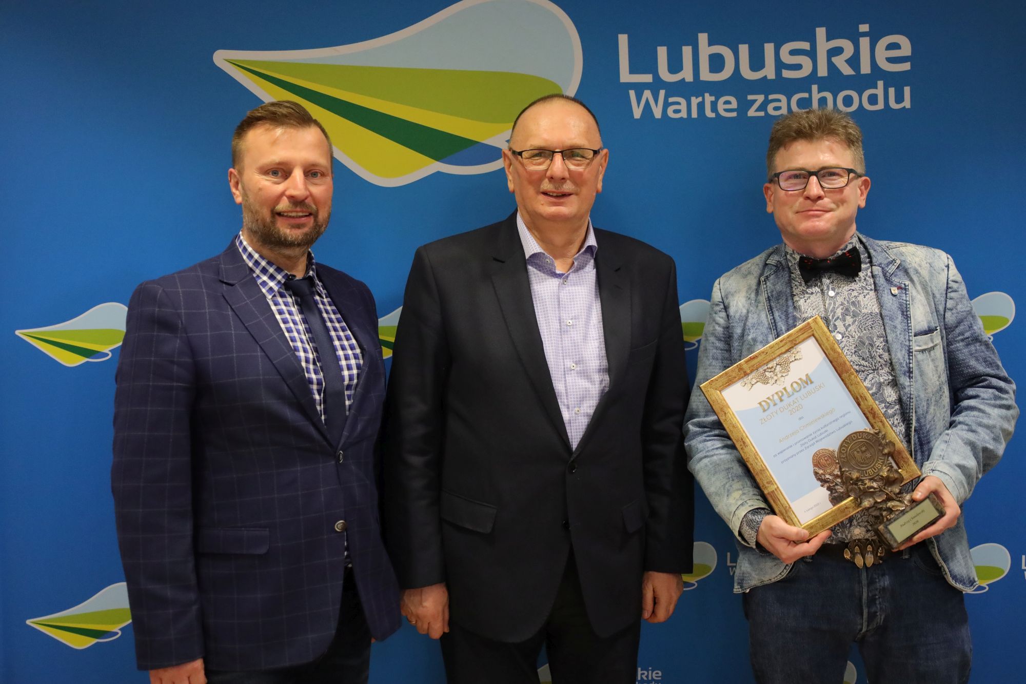 Ilustracja do informacji: Nagroda kulturalna Marszałek Elżbiety Polak dla Andrzeja Chmielewskiego 