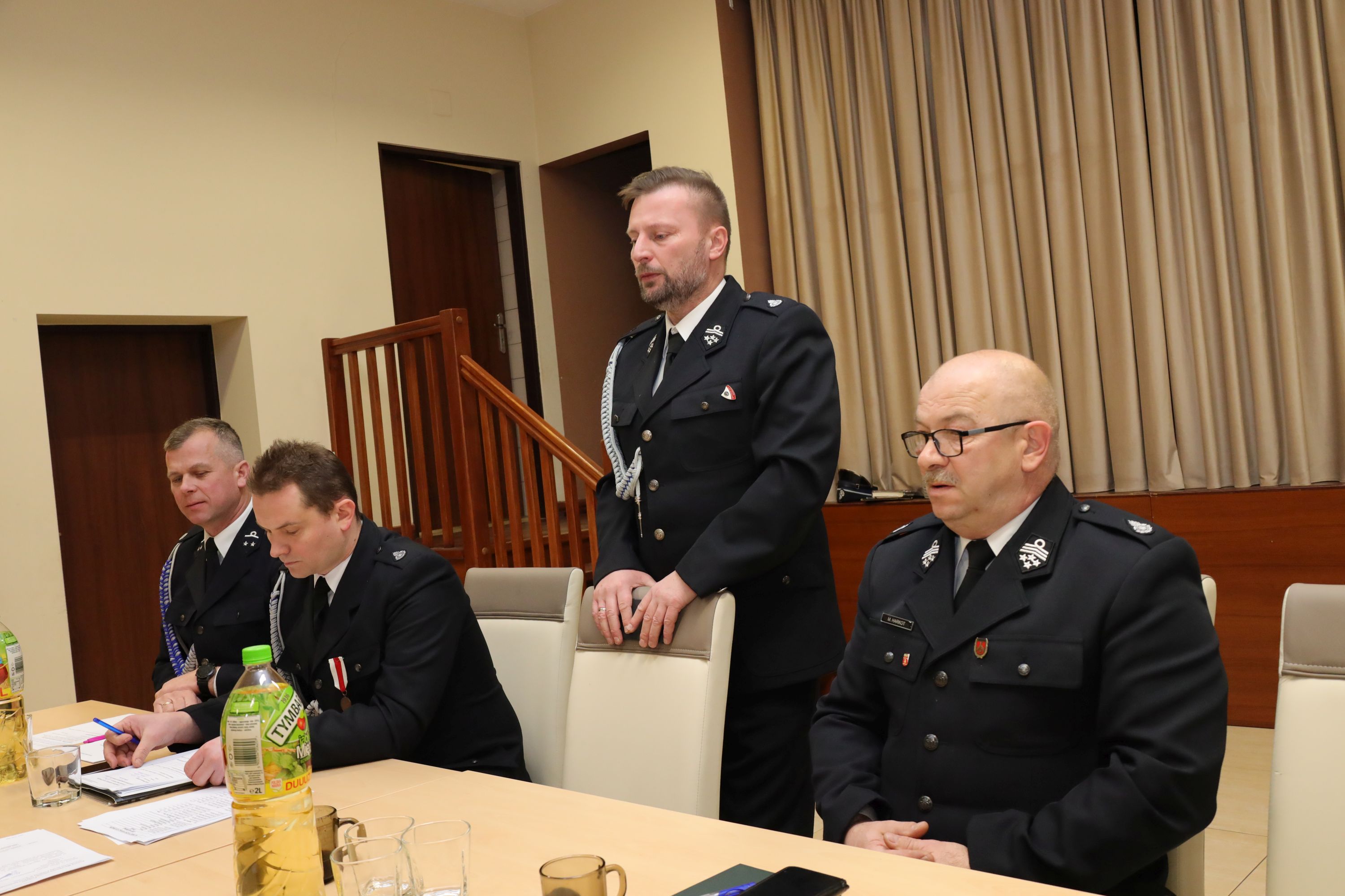 Ilustracja do informacji: Burmistrz Remigiusz Lorenz podziękował strażakom