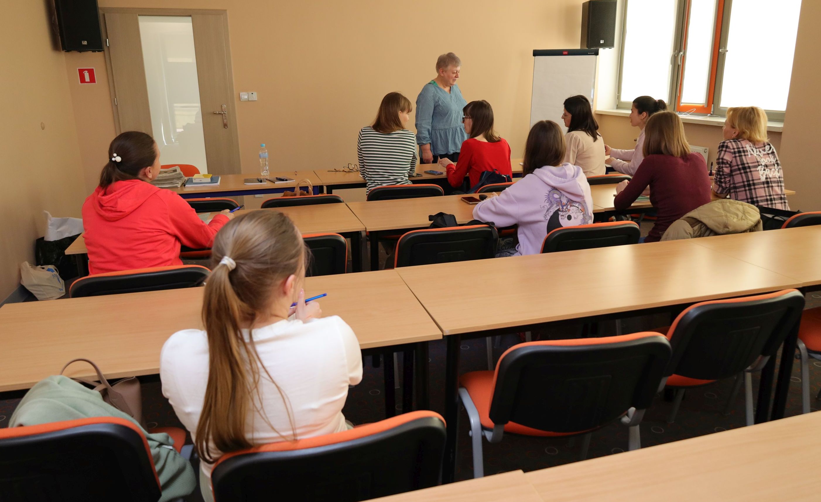 Ilustracja do informacji: W bibliotece rozpoczęły się kursy języka polskiego dla Ukraińców 
