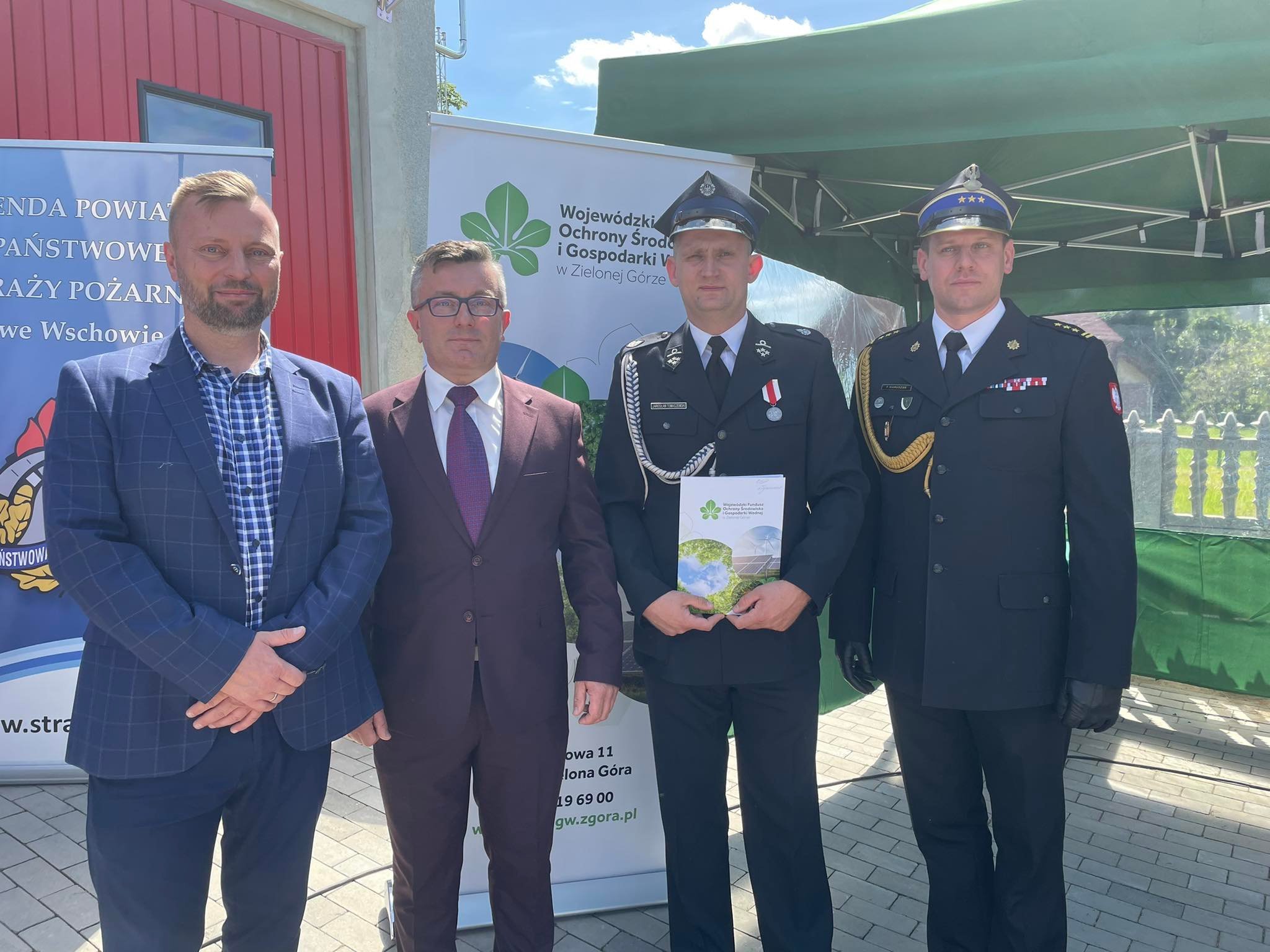 Ilustracja do informacji: Kolejna dotacja na samochód dla strażaków z Wyszanowa