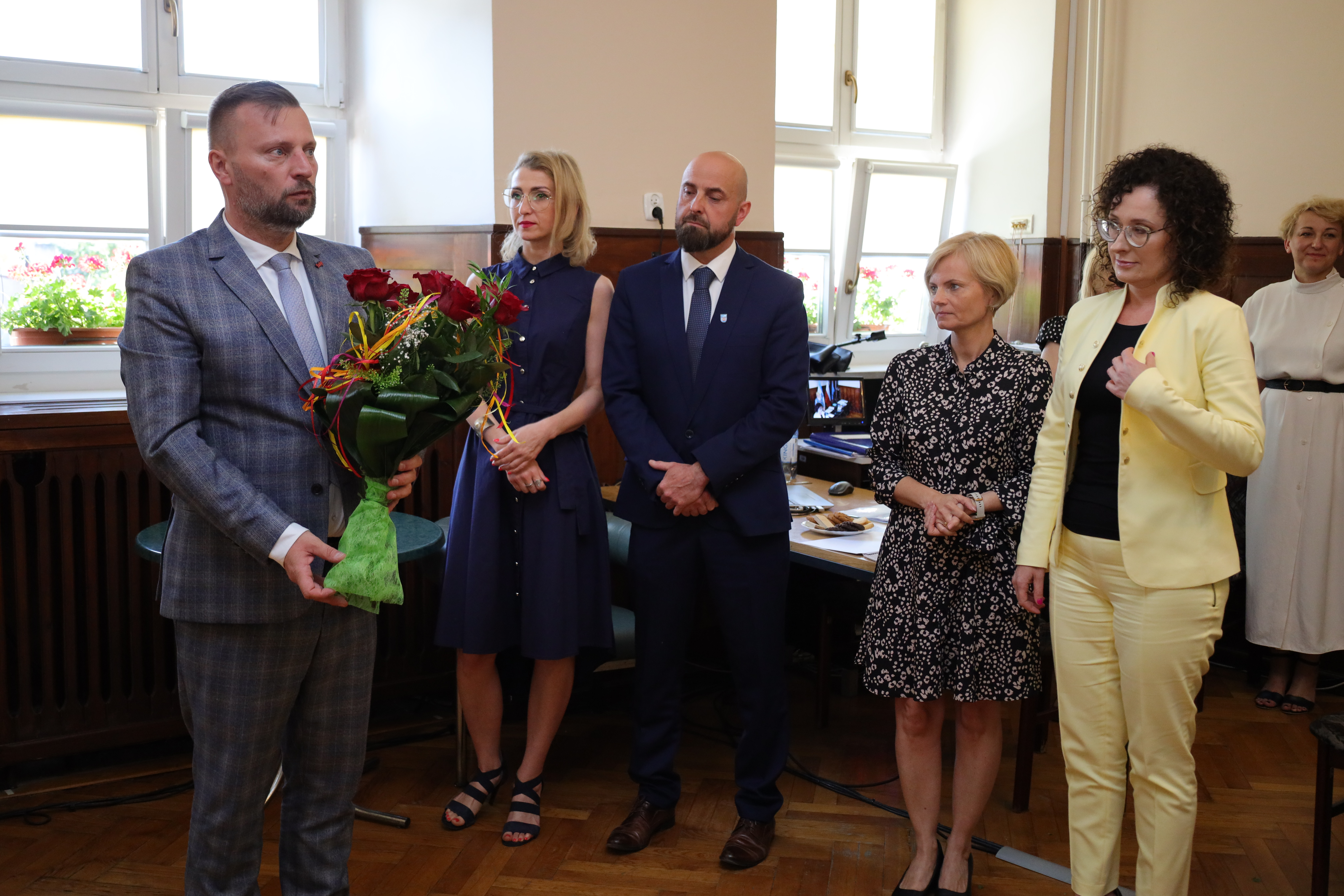 Ilustracja do informacji: Jednogłośne absolutorium i wotum zaufania dla burmistrza Remigiusza Lorenza