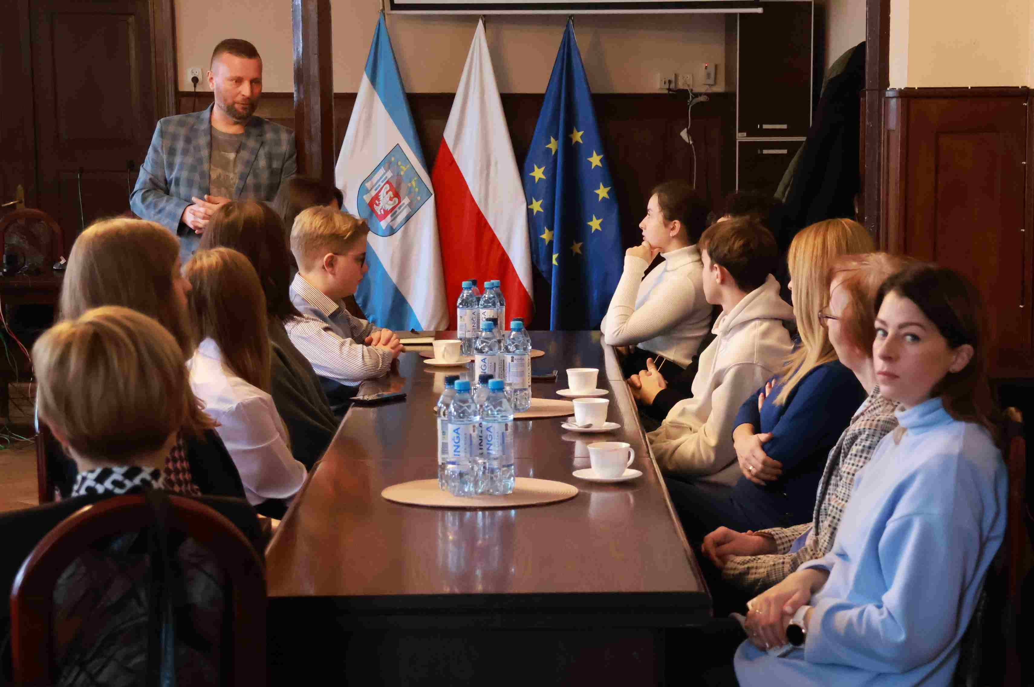 Ilustracja do informacji: Młodzi radni poznali samorządowe abecadło 