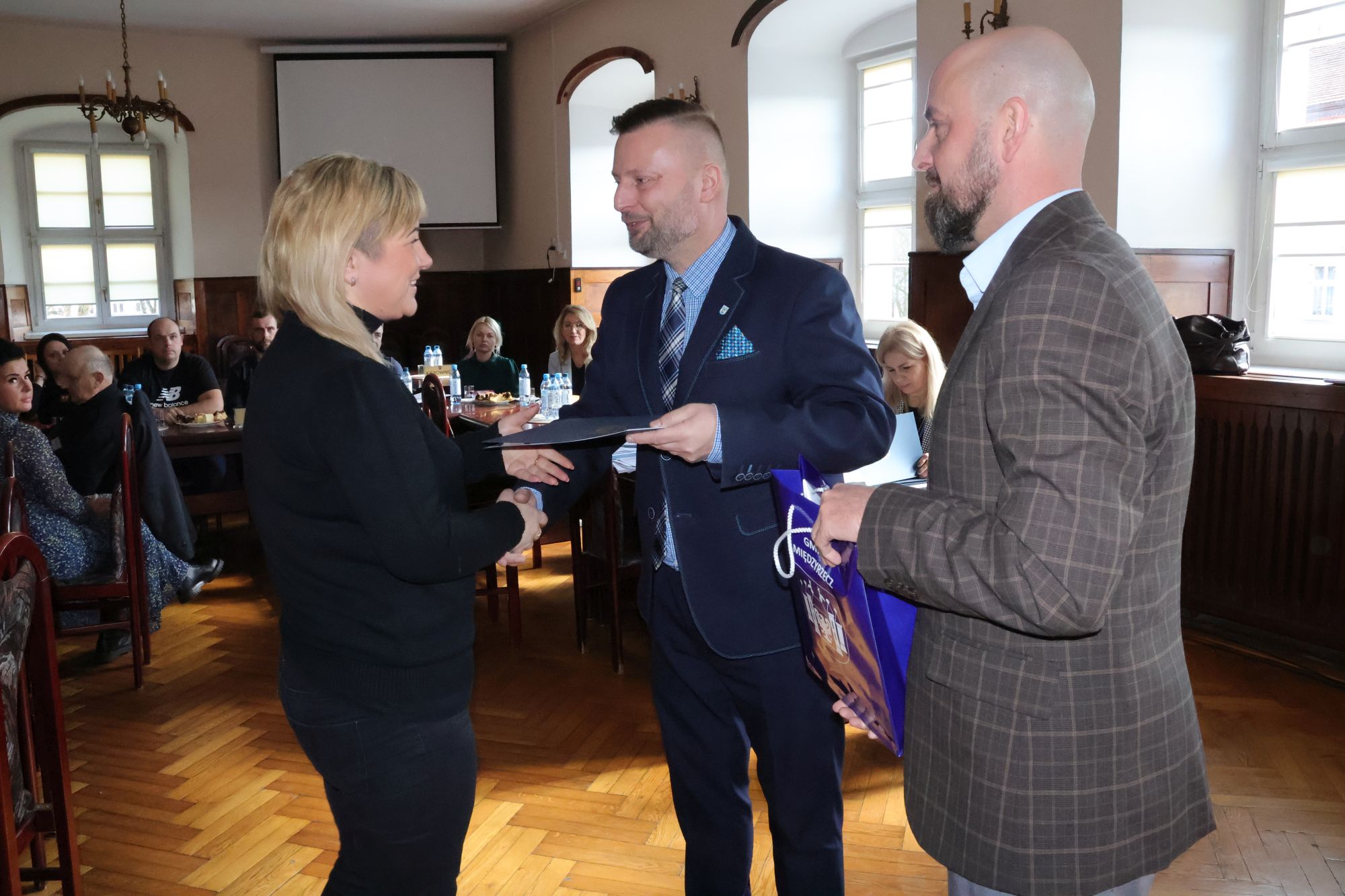 Ilustracja do informacji: Burmistrz podziękował i złożył gratulacje sołtysom