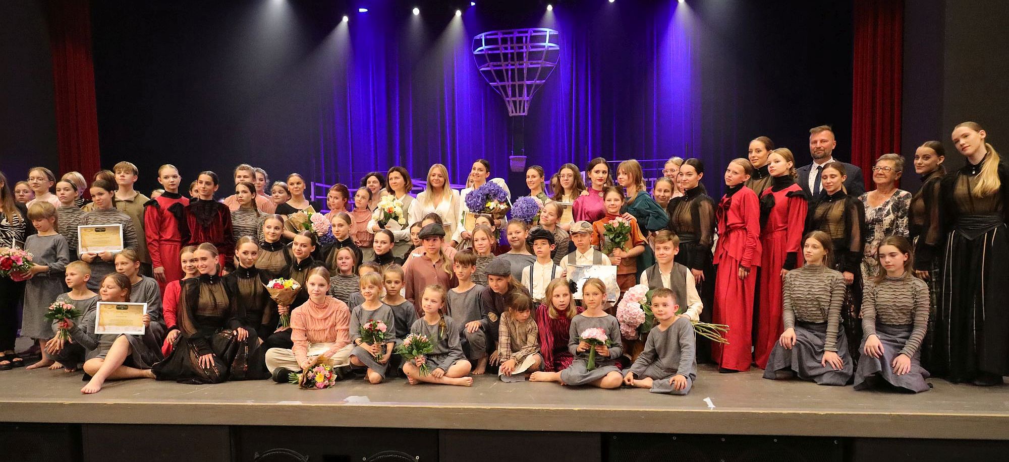 Ilustracja do informacji: Młodzi artyści oszlifowali diament w sceniczny brylant!