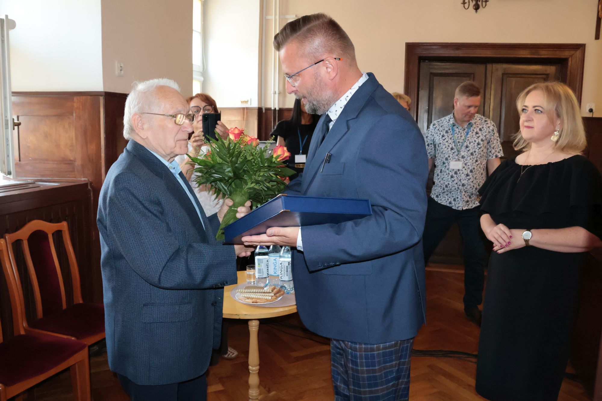 Ilustracja do informacji: Podziękowania i splendory dla Ostatniego Niezłomnego 