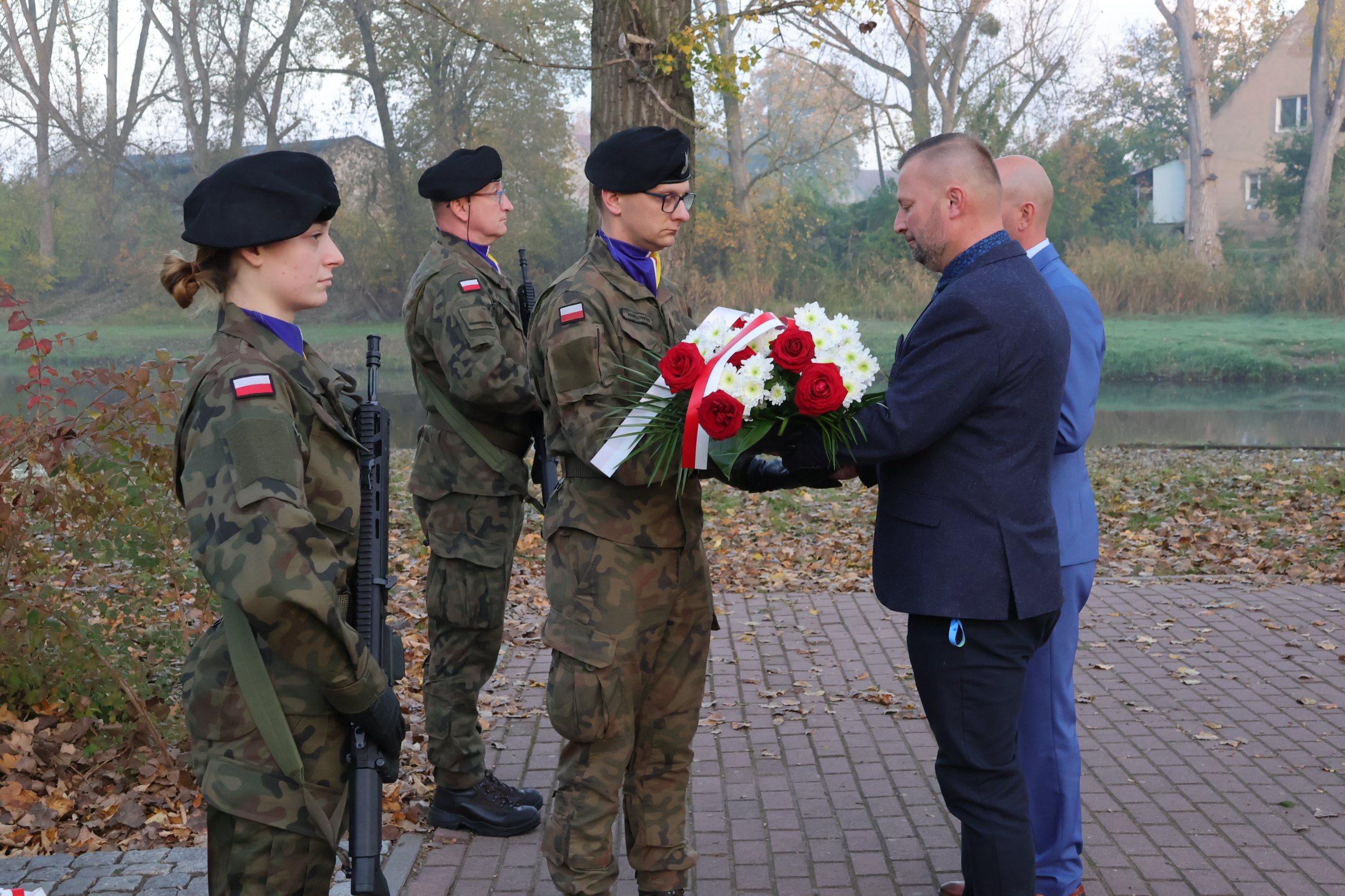 Ilustracja do informacji: Oddali hołd dowódcy Powstania Wielkopolskiego