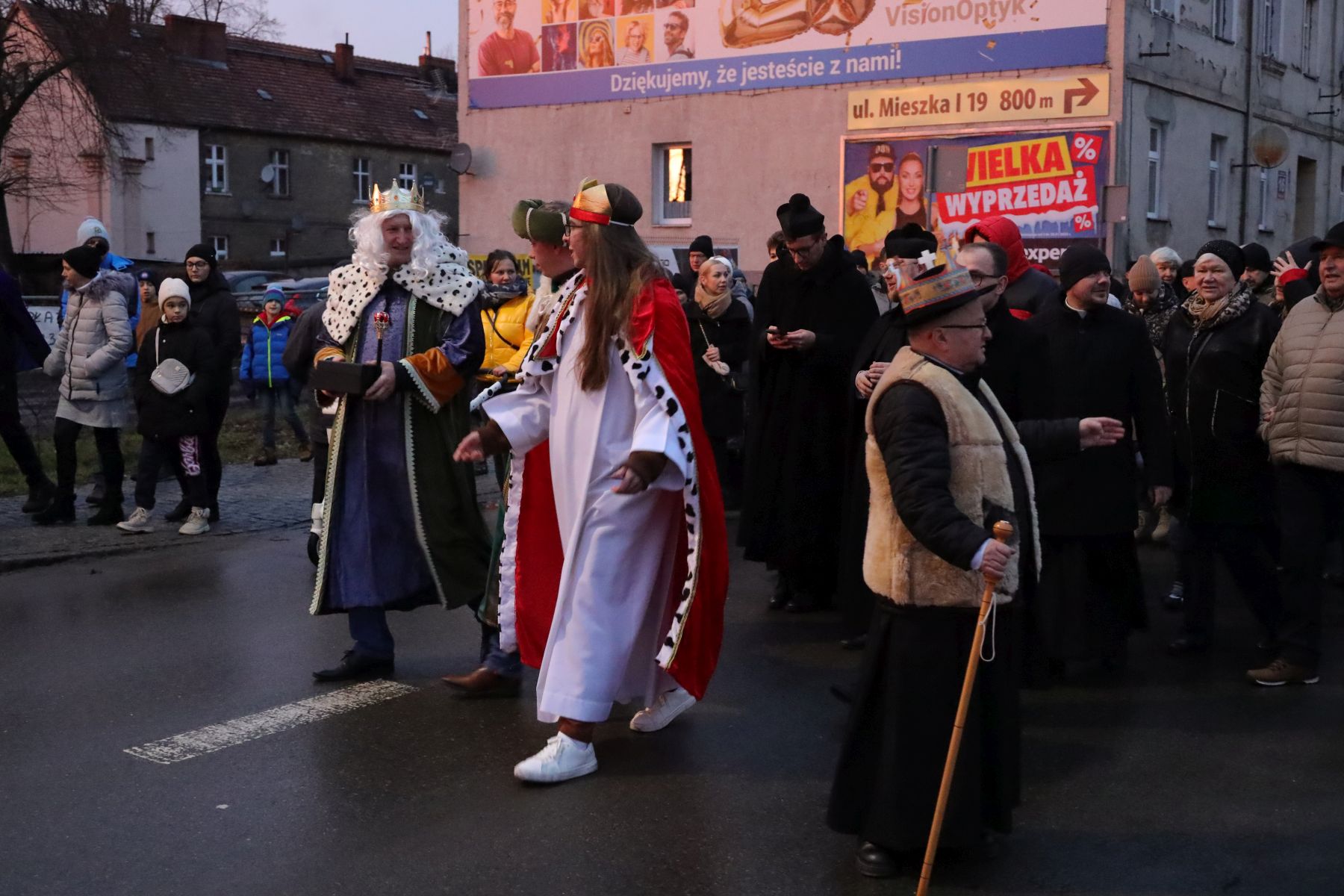 Ilustracja do informacji: Orszak Trzech Króli w Międzyrzeczu