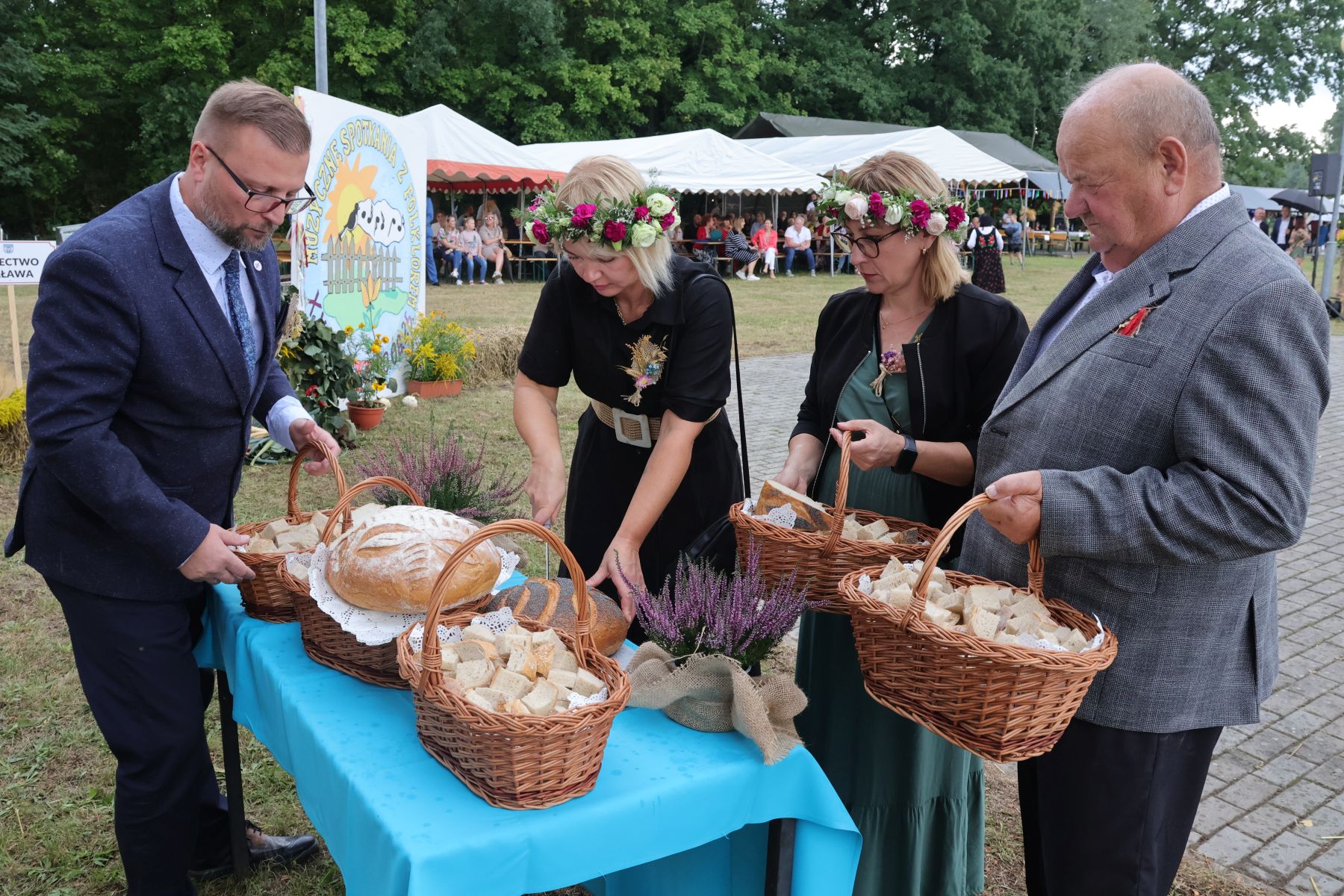 Ilustracja do informacji: Rolnicy i mieszkańcy podziękowali za plony 