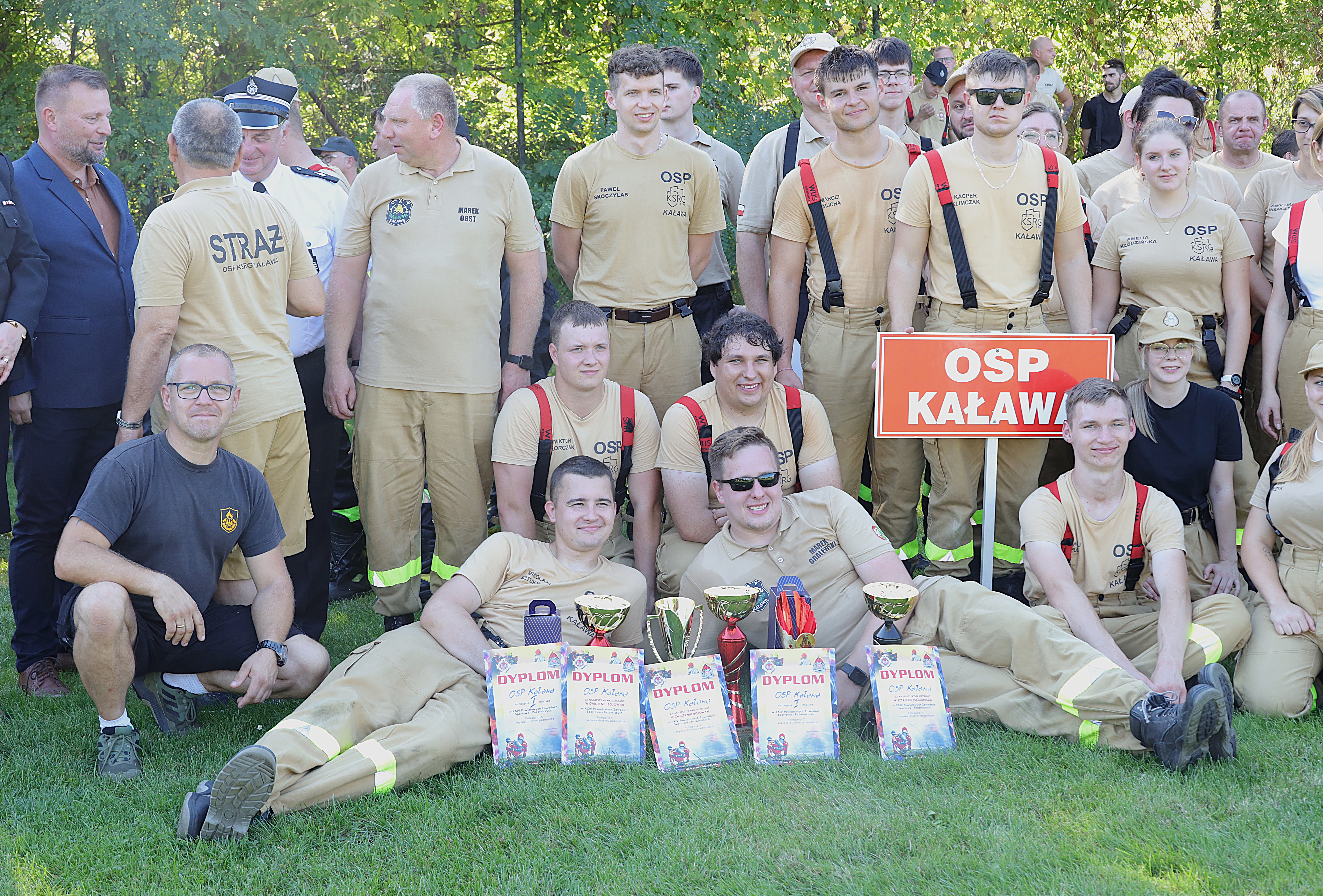 Ilustracja do informacji: Kobieca i męska drużyny strażackie z Kaławy najlepsze w powiecie!
