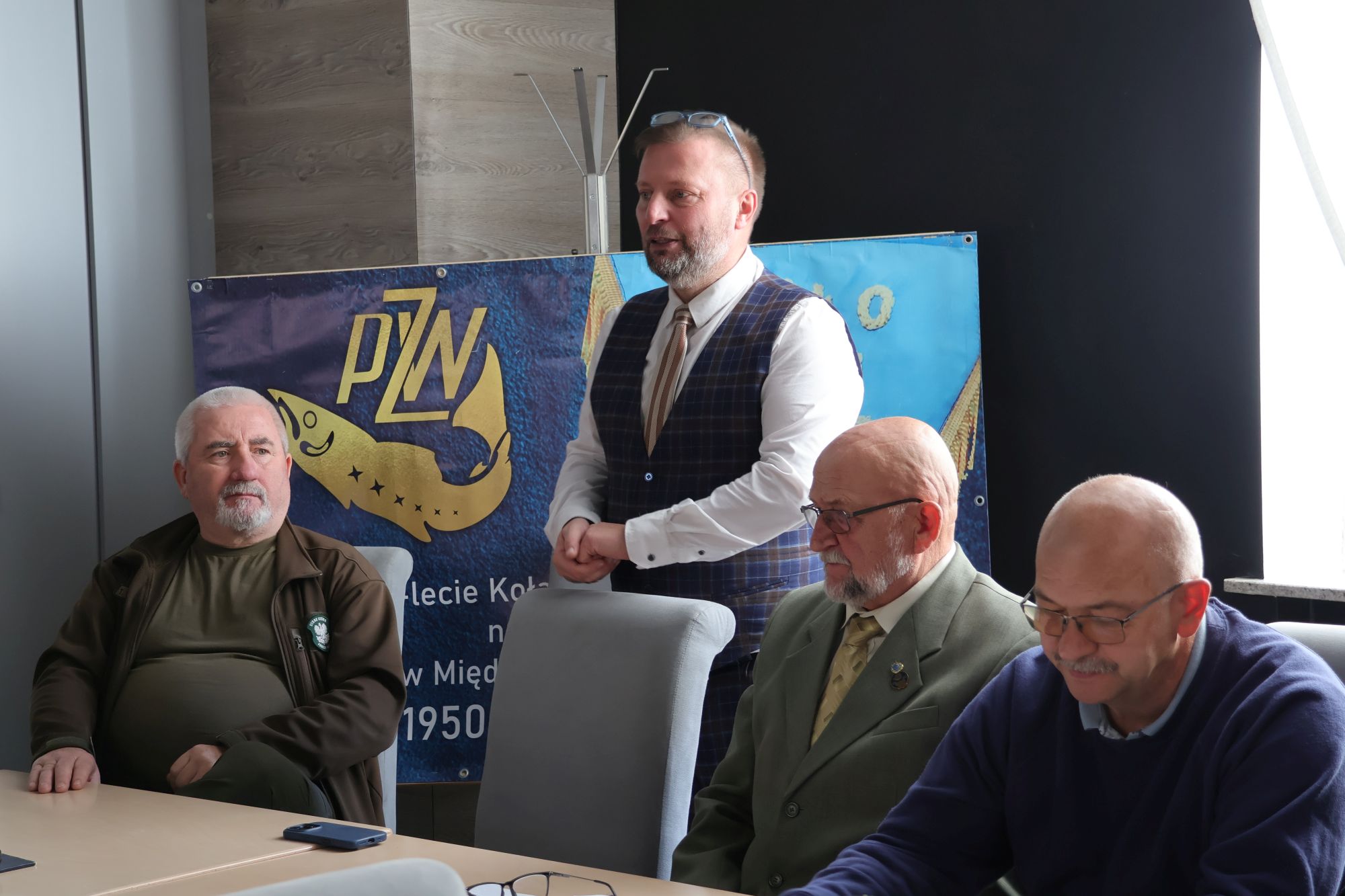 Ilustracja do informacji: Jan Kijak ponownie został prezesem koła PZW nr 1