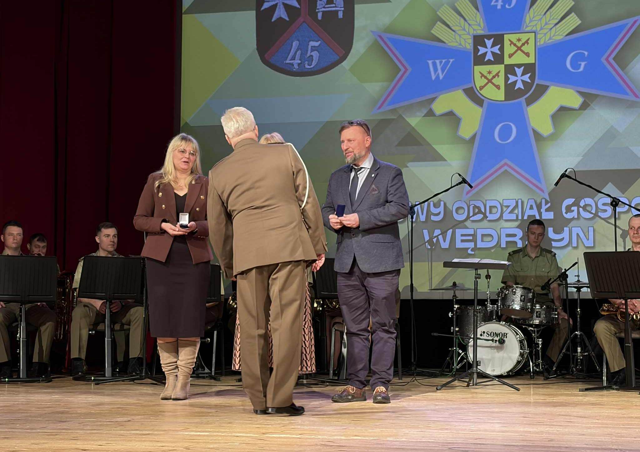 Ilustracja do informacji: Burmistrz podziękował komendantowi