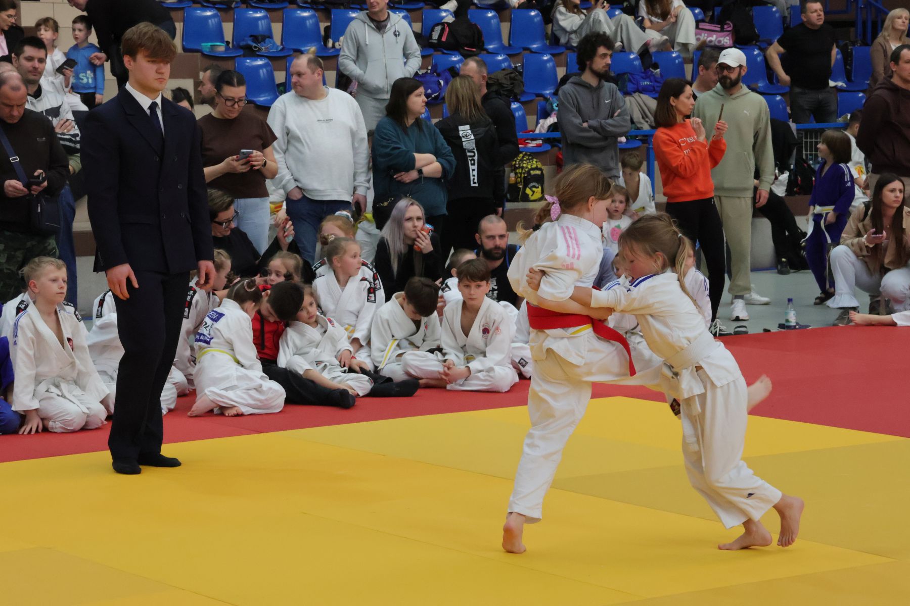 Ilustracja do informacji: Mistrzowskie rzuty młodych judoków