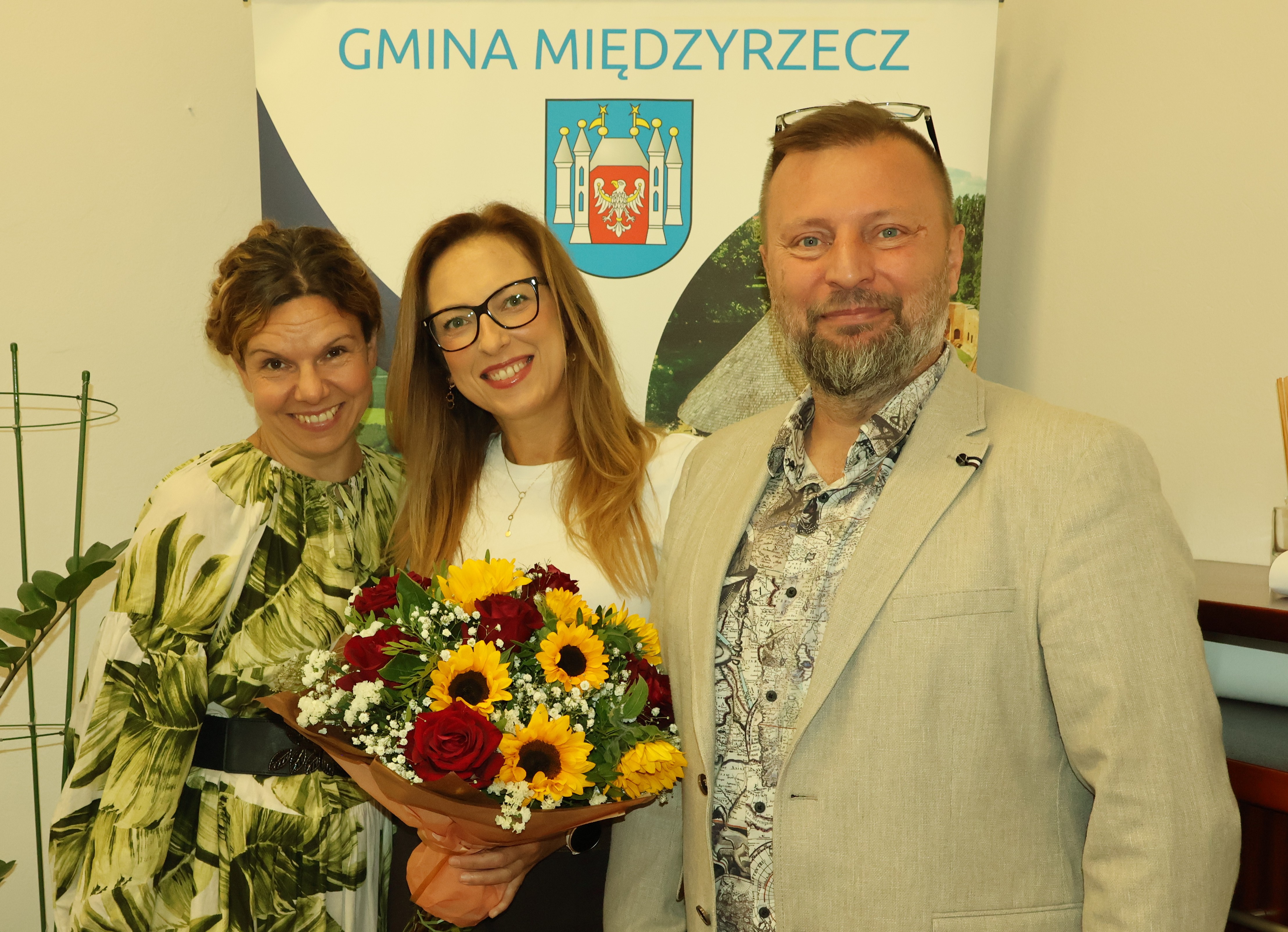 Ilustracja do informacji: Burmistrz podziękował swojej zastępczyni 