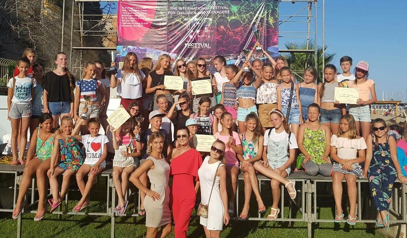 Ilustracja do informacji: Pracowite wakacje zespołu "Trans"