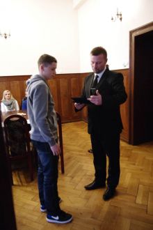 Miniatura zdjęcia: Burmistrz wręczył stypendia sportowe
