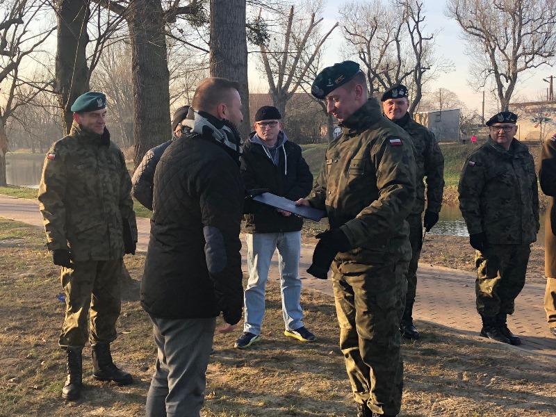 Miniatura zdjęcia: Kładka na Obrze otwarta