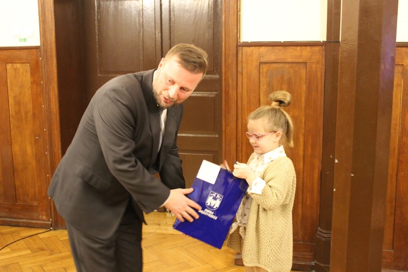 Miniatura zdjęcia: Rozstrzygnięcie konkursu plastycznego „Święta w Międzyrzeczu”