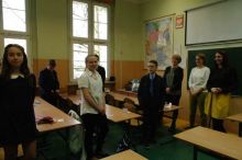 Miniatura zdjęcia: Pani burmistrz życzyła powodzenia szóstoklasistom