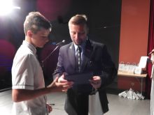 Miniatura zdjęcia: Burmistrz wręczył stypendia najzdolniejszym uczniom
