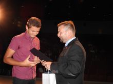 Miniatura zdjęcia: Burmistrz wręczył stypendia najzdolniejszym uczniom