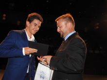 Miniatura zdjęcia: Burmistrz wręczył stypendia najzdolniejszym uczniom