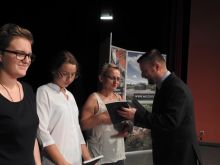 Miniatura zdjęcia: Burmistrz wręczył stypendia najzdolniejszym uczniom