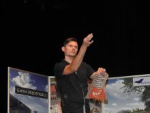 Miniatura zdjęcia: Burmistrz wręczył stypendia najzdolniejszym uczniom